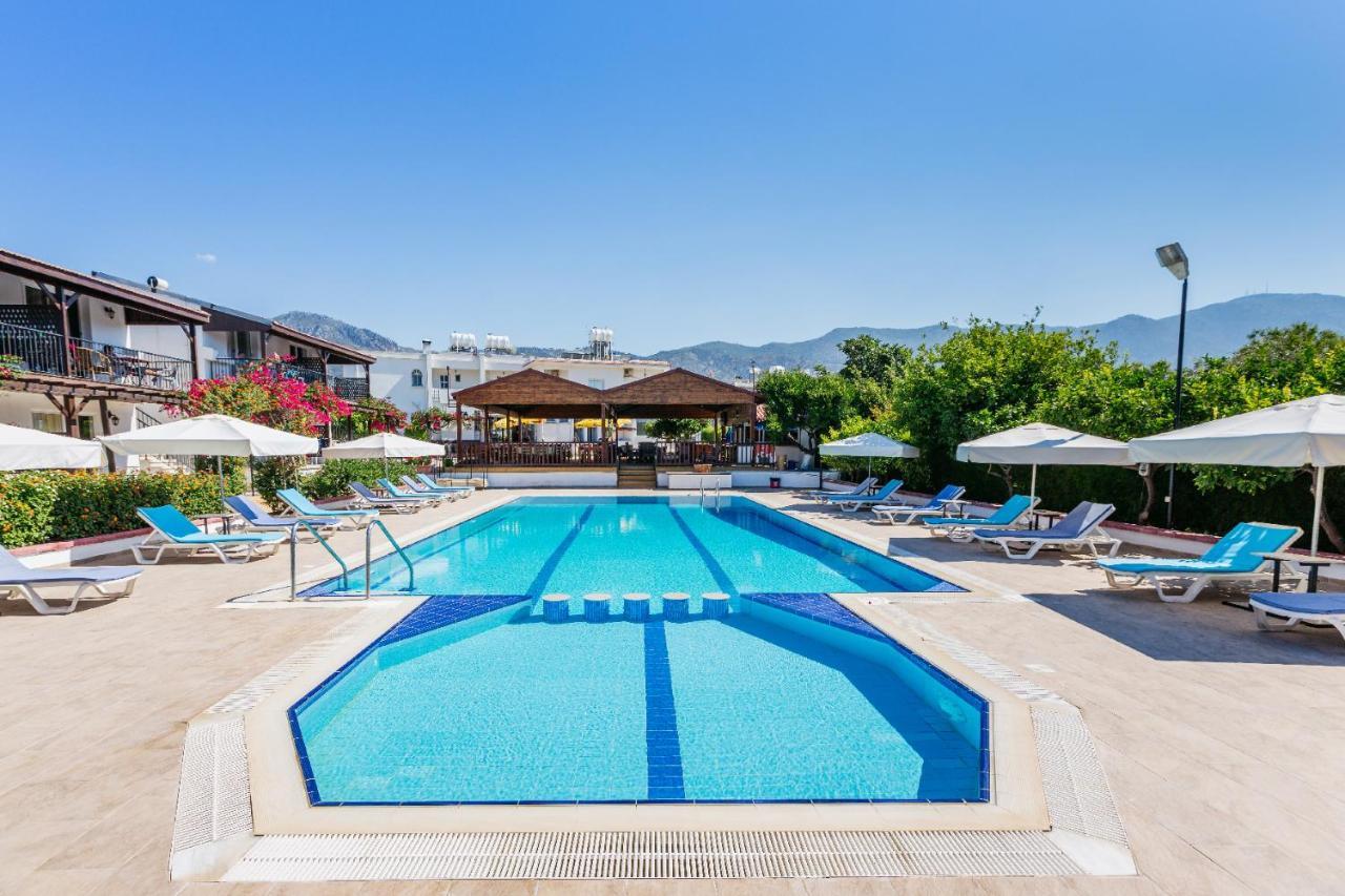 Citrus Tree Gardens Hotel Karavas  Exterior photo